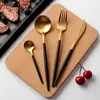 Cuchillo y Tenedor Cuchara Cuchara de Café de Acero Inoxidable 304 Portugués Estilo Nórdico Occidental Cuchillo para Bistec Juego de Regalo de Cuatro Piezas para la Mesa
