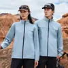 Chaqueta cortavientos e impermeable con forro de forro polar hecha a medida, con cuello alto, que presenta logotipos impresos, adecuada para ropa de trabajo al aire libre y uniformes corporativos para primavera y otoño
