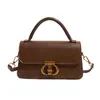 Bolsos populares para mujer de este año, nuevo modelo 2026, bolso pequeño cuadrado de un solo hombro elegante de alta gama, bolso de mano y bolso cruzado versátil casual