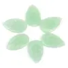 Nuevos Estilos de Cuentas de Vidrio Jade Hoja con Agujeros para Pasadores de Pelo Hechos a Mano DIY, Colgantes de Coche, Pulseras y Materiales para Accesorios de Joyería al por Mayor
