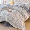 Estilo Princesa Francesa Juego de Cuatro Piezas de Leche Fleece Doble Cara Invierno Franela Coral Fleece Funda de Edredón Sábana Gruesa Faldón de Cama Ropa de Cama