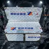 O aço espessado é soldado firmemente e é fácil de limpar.. A área de descanso da mina é equipada com assentos de aço inoxidável feitos sob medida para uso em mineração.