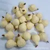 Colgantes hechos a mano terminados: caqui, cacahuete, manzana, fresa, melocotón, pera, llaveros, girasoles de hilo, productos tejidos al por mayor