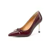 Sapatos de Deslizamento Retro Estilo Francês com Solado Grosso para Mulheres, Novo Modelo Primavera e Outono 2026, Sapatos Elegantes de Avó com Laço e Boca Rasa