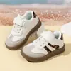 Zapatillas de Entrenamiento para Niños Primavera y Otoño 2026 Zapatos Deportivos para Niños Tenis Casuales Zapatos Blancos para Niñas Zapatos para Bebé con Suela Suave
