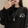 Celebridad de Internet Nuevo Brillante Extremidades Móviles Acero de Titanio Collar Accesorios de Moda Rebotantes Colgante Cadena para Suéter Joyería Colgante