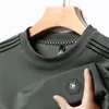 2025 Nova Camiseta Moletom Outono Pai Gola Redonda Pulôver Meia-Idade Casual e Confortável Blusa de Base Masculina Roupa Masculina