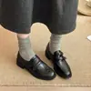 Cierre de velcro, estilo británico, puntera profunda, zapatos de cuero versátiles para mujer, nueva colección otoño 2026, mocasines sin cordones para ir al trabajo, zapatos planos para mujer