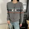 Elegante Casaco Suéter Jacquard Bordado para Mulheres, Novo Cardigã Curto de Tricô Outono/Inverno para Mulheres Baixas