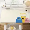 Alfombrilla de escritorio calefactable con temática de dibujos animados para uso en la oficina, perfecta para el invierno, diseñada para estaciones de trabajo de mujeres, proporcionando calor para las manos y sirviendo como protector de escritorio, con un tamaño extragrande adecuado para teclados y ratones