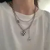 Nuevo Estilo Collar de Perlas Ins para Mujer, Cadena Versátil de Lujo Ligero para Cuello de Suéter con Colgante de Corazón y Mariposa Venta al por Mayor