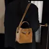 Bolso de Mano Retro Estilo Coreano para Commuter para Mujer 2025 Nuevo Bolso Cruzado de Hombro Casual Cubo de Alta Gama Versátil