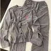 Nova coleção outono e inverno feminina: conjunto de pijama de fleece canelado com gola redonda, fofo e quente, estilo coreano, popular online, duas peças para ficar em casa