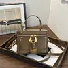 Bolsa elegante com toque de luxo, bolsa quadrada pequena para mulheres, nova bolsa da moda coreana, versátil para ombro e transversal para o dia a dia