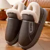 Pantuflas de algodón de invierno para hombre, talla grande, estilo nuevo 2026, para uso en interiores, antideslizantes, cálidas y con suela gruesa forrada de felpa