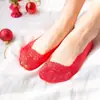 Atacado este ano Meias invisíveis curtas para casamento Meias de barco Meias curtas vermelhas para senhoras primavera e verão Meias de renda Meias antiderrapantes de silicone
