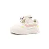 Zapatos de Malla Transpirable para Niñas 2026 Verano y Otoño Nuevas Zapatillas Infantiles Zapatos Deportivos Casuales Suela Suave Zapatos Blancos para Niñas