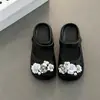 Pantuflas Cerradas Brillantes de Cuero Decoradas con Flores para Mujer, Estilo Princesa de Moda de Verano, Pantuflas Antideslizantes para el Hogar para Niñas, Sandalias Cerradas de Color Sólido