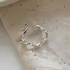 Anillo Ovalado de Ágata Negra con Patrón de Hierba Tang en Plata de Ley 925 para Mujer Lujo Simple Accesible Textura Pesada Combinación de Anillos Abiertos