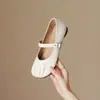 Sapatilhas Femininas Weiwei Lady 6696-38 com Babados, Sapatos Mary Jane de Tira Única Estilo Francês para Combinar com Vestidos