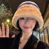 Sombrero de pescador de felpa de punto de color japonés para mujer, sombrero de otoño e invierno 2024, cálido, combinable con todo, a prueba de frío, con protección para las orejas, sombrero tipo cubo