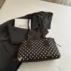 Bolsa de ombro tote de bolinhas nicho estilo coreano para mulheres, bolsa Boston fresca de venda quente para o verão 2026, bolsa de ombro para o dia a dia