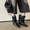 Botas curtas plissadas de couro genuíno para comércio exterior transfronteiriço, versáteis para outono e inverno, bico quadrado, aumento interno de altura, botas slip-on pretas e marrons com salto bloco para mulheres