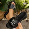 Comercio Electrónico Transfronterizo Moda Tallas Grandes Casual Nuevo Estilo Ropa de Exterior de Verano Zapatillas de Suela Gruesa Zapatillas de Una Tira con Remaches Para Mujer