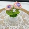 Planta em Vaso Pequeno de Rosa com Várias Flores Acabada Tricô de Lã Feito à Mão Bonsai Enfeites de Escritório Acessórios para Interior de Carro Flores Artificiais