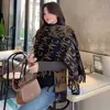 Novo cachecol de outono e inverno estilo coreano, de cashmere sintético, dupla face com cadeado de coração, versátil para ambientes com ar condicionado, xale quente, aquecedor de pescoço para estudantes