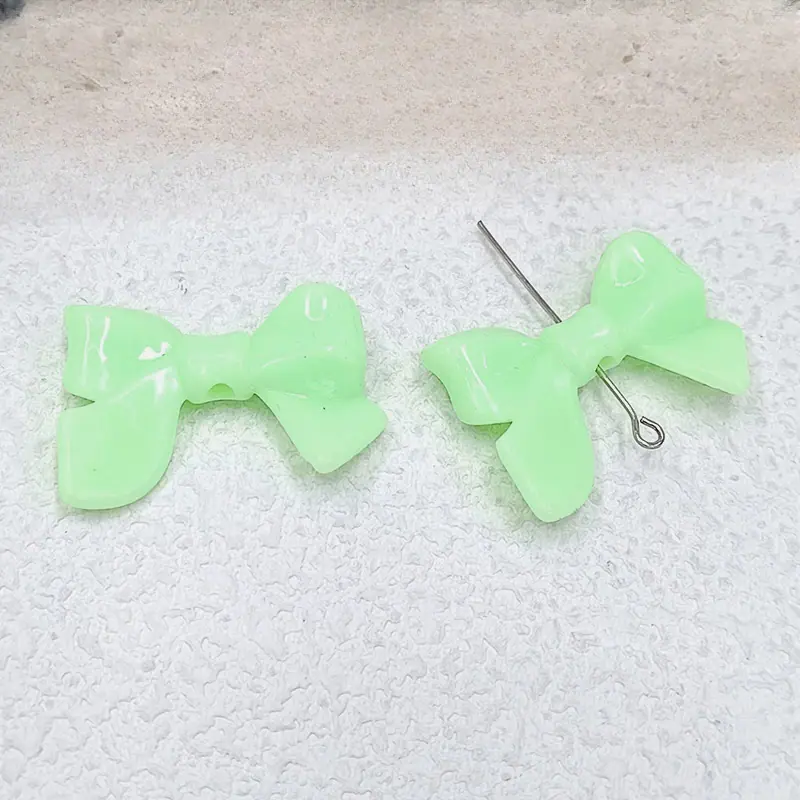 奶油蝴蝶结飘带串珠