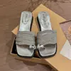 Hermosas Chanclas de Tira para Dedo con Pedrería para Mujer 2026 Verano Nueva Moda Estilo Hada Vacaciones Sandalias de Cuña