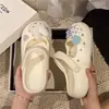 Zuecos de suela gruesa, ligeros, antideslizantes, de verano, suela blanda, con dibujos animados, lindos, estilo nuevo, Sandalias cerradas para mujer 2026