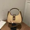 Bolsos Pequeños de Playa de Moda Verano 2026 Nuevo Bolso de Mano de Paja para Mujer Bolso Cruzado Versátil de Gama Alta