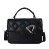Bolso cuadrado pequeño de moda transfronterizo de nicho para mujer, nuevo bolso de hombro con patrón de diamantes de color sólido para otoño 2026, bolso cruzado para el día a día