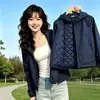 2026 Nueva Chaqueta con Capucha para Mujer Cintura Ajustada Adelgazante Ropa Exterior Otoño Corta para Exteriores Chaqueta Softshell Chaqueta Ajustada para Mujer Cuero
