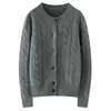 Colección Otoño/Invierno 2026 de Bai Cai Rong: Suéter cárdigan de punto trenzado con cuello redondo, engrosado y cálido, prendas de punto de Outerwear estilo europeo y americano