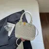 Bolso de lujo de alta gama para mujer, nuevo y popular bolso de hombro y cruzado de moda para el verano 2026