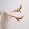 Sandalias de tacón medio para mujer con una sola tira y punta cerrada para uso en exteriores, nuevo diseño estilo hada, adecuadas para combinar con faldas, tacones altos gruesos para el verano