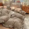 Fabricante fornece conjunto de quatro peças de lençóis, capa de edredom e roupa de cama com borda de babados em gaze de camada dupla, estilo nuvem, fresco e simples