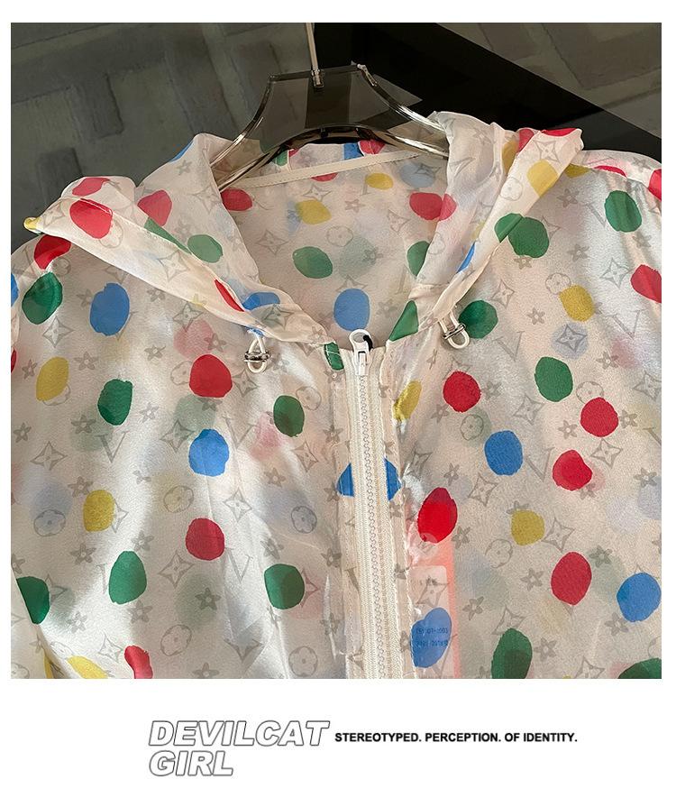 跨境淘货源分销2024春夏秋季新款街头潮流减龄小个子爆款欧货网红款运动防晒服外套休闲运动气质休闲时尚流行新款春夏秋装春夏秋装女装时尚防晒服外套女装春夏秋季防晒服外套女防晒服外套女女士运动服女装防晒服外套卫衣防晒服外套休闲防晒服外套春夏秋季防晒服外套女装时尚防晒服外套盐系休闲防晒服外套女装2024百搭设计感小众洋气欧货阿里国际站跨境采购Cross-border, shopping source, distribution,2024 spring/summer/fall, new, street trends, age reduction, small, explosive, European goods, net red, sports sun-protective clothing coats, leisure sports, temperament leisure, fashion, new spring/summer/fall clothing, spring/summer/fall clothing for women, fashion sun-protective clothing coats, women's spring/summer/fall, sun-protective clothing for women, sun-protective clothing for women, women's sportswear, Casual sun-protective clothing, fashion sun-protective clothing, salt, 2024, all-match, design sense, niche, foreign, European goods, Ali International Station, cross-border procurement