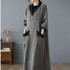 Vestido de outono 2026, foto real, novo, over-the-knee, bolso grande, gola alta meia, malha, emagrecedor, plus size