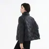 2026 Novo Estilo Curto Branco Quente Penugem de Pato Moda Bestseller Outono Inverno Tamanho Grande Jaqueta de Penas Leve