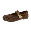 Zapatos Individuales Suaves Estilo Retro Francés para Mujer 2026 Principios de Otoño Nuevos Zapatos Planos Temperamento para Ir al Trabajo Zapatos Mary Jane con Velcro