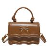 2026 Nova Moda Tendência Casual Feminina Elegante Bolsa Transversal de Ombro Único com uma Vibe Western, Bolsa Quadrada Pequena Simples e Elegante