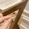 Nuevo Anillo Corazón Rojo de Gossip Girl para Mujer, Dulce y Lindo, Juvenil, Elegante, Lujo Ligero, Nicho, Sensación de Alta Gama