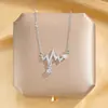 Nueva cadena de clavícula de lujo estilo coreano, collar versátil de acero de titanio de moda para mujer, colgante simple clásico de circón, accesorio versátil
