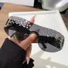 Chegada Nova 2025 Óculos de Sol à Prova de Vento com Diamantes Estilo Millennium Y2K Feminino Óculos de Sol Modernos e Tendência da Internet Verão