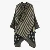 Estilo Étnico Xizang Yunnan Lijiang Roupa de Viagem Manto Xale Manto de Tricô Feminino Padrão Floral Listrado
