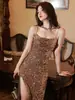 Vestido Sexy de Tirantes con Abertura de Lentejuelas Doradas Aspecto Adelgazante Brillante Falda de Cumpleaños Lujo Accesible Vestido de Fiesta